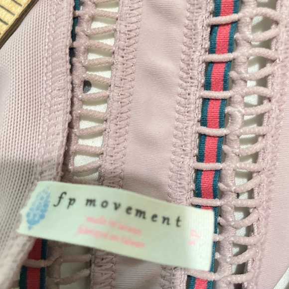 Top Bra Free People Movement Size S Pink Color. - Picture 8 of 11